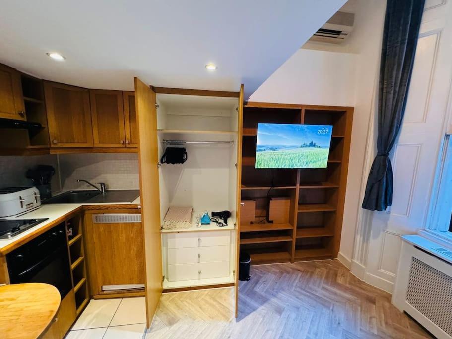 Trio'S Haven In Portebello Road London Kültér fotó